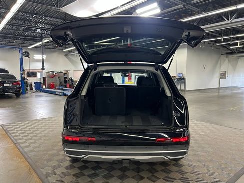 Used 2020 Audi Q7 3.0T Premium Plus w/ Premium Plus Package AWD/4WD image 11