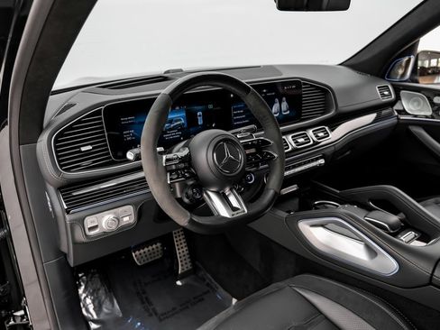 Used 2024 Mercedes-Benz GLS 63 AMG 4MATIC image 6