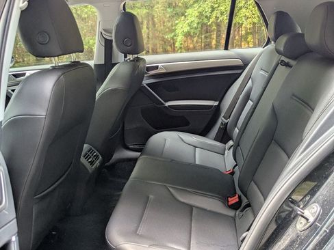 Used 2016 Volkswagen Golf SE FWD image 16