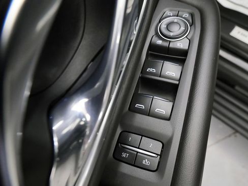 Used 2021 Chevrolet Tahoe High Country w/ Premium Package image 14