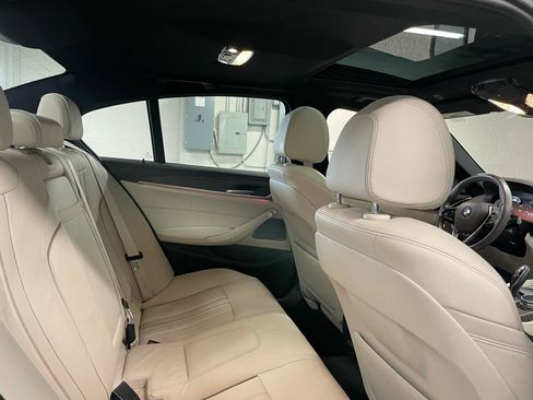 Used 2017 BMW 530i xDrive AWD/4WD image 23