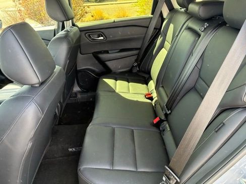 Certified 2025 Nissan Rogue SL w/ Tech Package FWD image 12