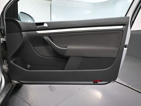 Used 2006 Volkswagen GTI 2.0T 2-Door image 34