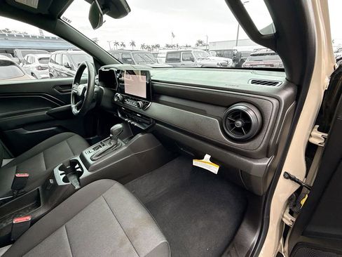 Used 2023 Chevrolet Colorado W/T image 38