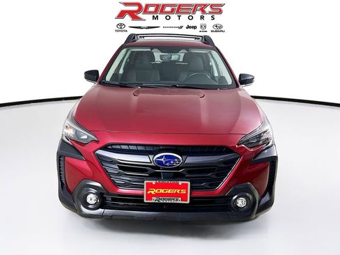 Certified 2025 Subaru Outback Premium w/ Popular Package #1 AWD/4WD image 2