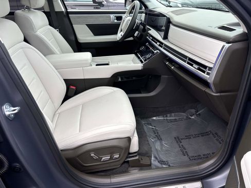 Used 2025 Hyundai Santa Fe Calligraphy AWD/4WD image 18