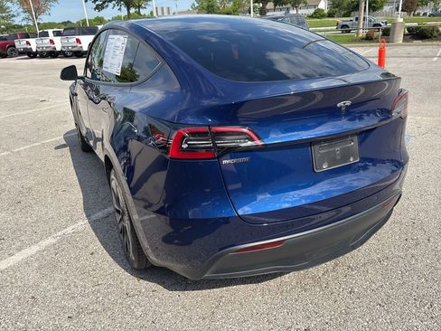 Used 2024 Tesla Model Y Long Range RWD image 22