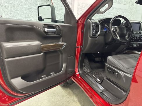 Used 2021 Chevrolet Silverado 1500 LT Trail Boss w/ Bed Protection Package image 14