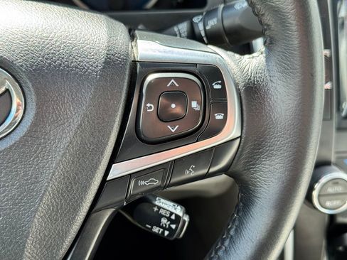 Used 2016 Toyota Camry XLE w/ Moonroof Package image 28