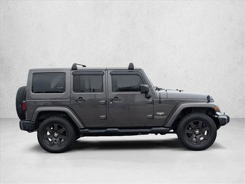 Used 2014 Jeep Wrangler Unlimited Sahara w/ Max Tow Package AWD/4WD image 4