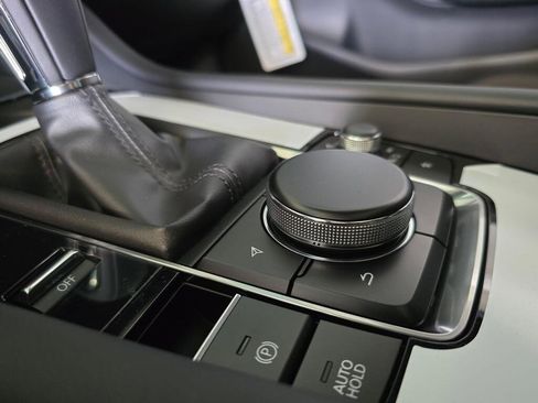 New 2026 MAZDA MAZDA3 Hatchback w/Premium Plus Pkg image 31