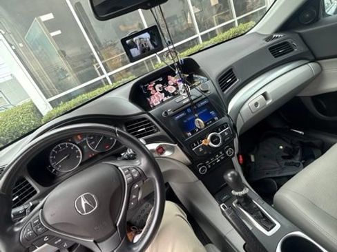 Used 2016 Acura ILX FWD image 4