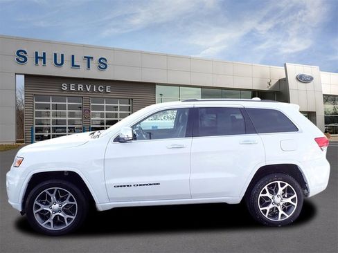 Used 2019 Jeep Grand Cherokee Overland image 2
