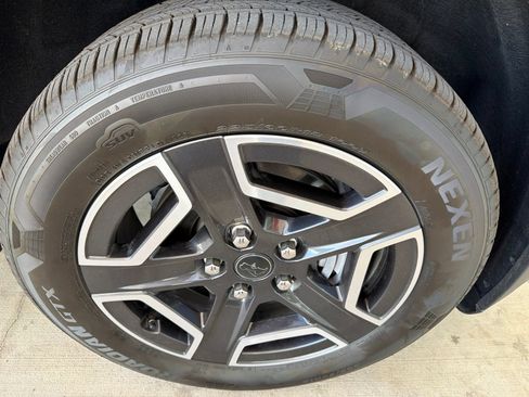 Used 2026 Jeep Cherokee Limited AWD/4WD image 25