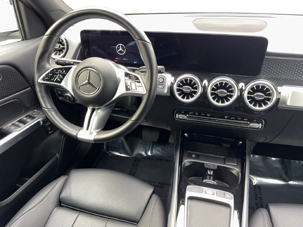Used 2025 Mercedes-Benz GLB 250 4MATIC image 52