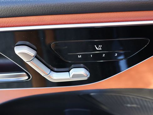 Used 2023 Mercedes-Benz C 300 Sedan w/ Exclusive Trim Package image 35