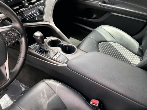 Used 2023 Toyota Camry SE FWD image 17