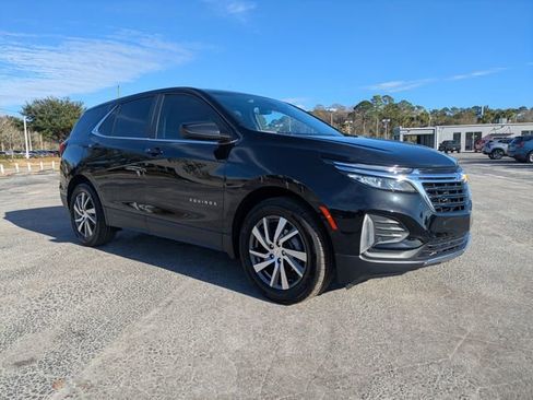 Certified 2024 Chevrolet Equinox LT image 2