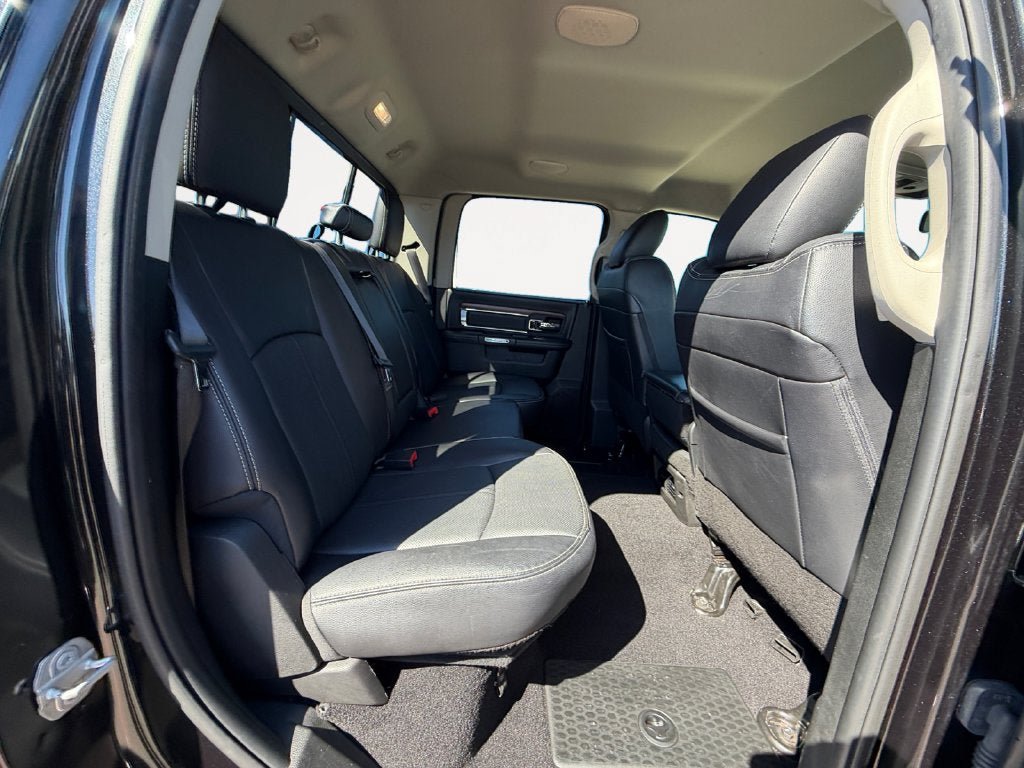 Used 2018 RAM 1500 Laramie AWD/4WD image 23