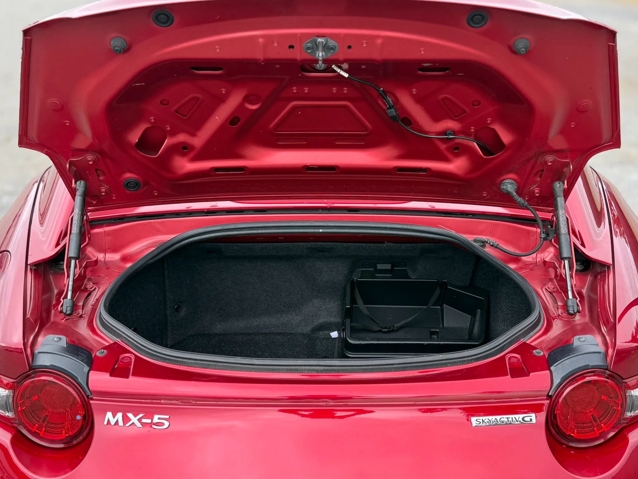 Used 2020 MAZDA MX-5 Miata RF Grand Touring RWD image 27