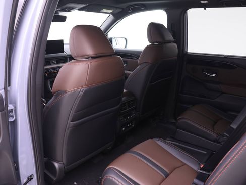 New 2026 Honda Pilot TrailSport image 10