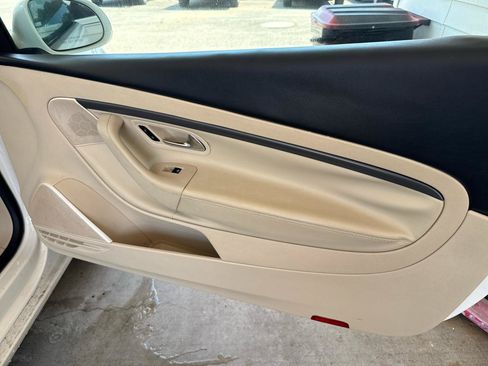 Used 2008 Volkswagen Eos FWD image 15