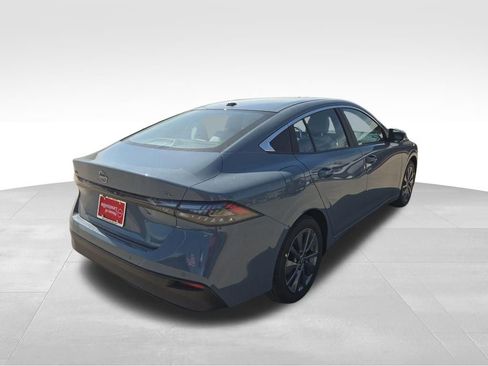 New 2026 Nissan Sentra SL w/ Floor Mat Package FWD image 9