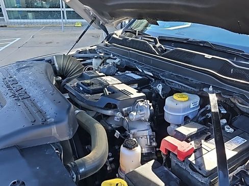 Used 2024 RAM 2500 Laramie image 12