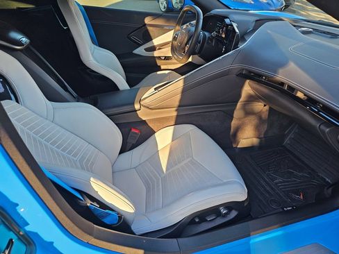 Used 2025 Chevrolet Corvette Z06 w/ Stealth Interior Trim Package RWD image 13