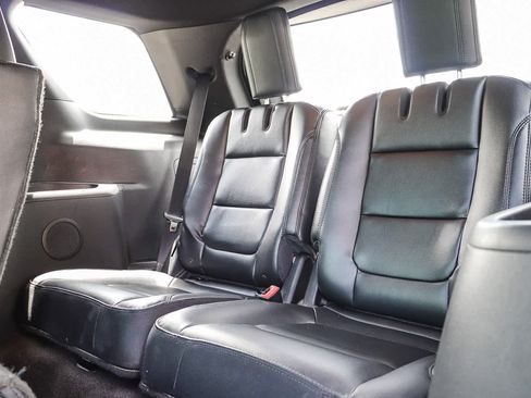 Used 2016 Ford Explorer XLT w/ Equipment Group 202A AWD/4WD image 20