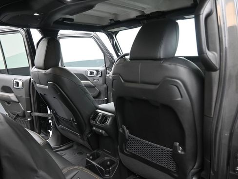 New 2025 Jeep Gladiator Sport image 25