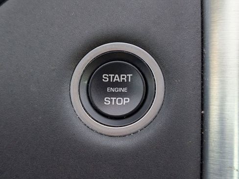 Used 2019 Land Rover Discovery HSE image 31