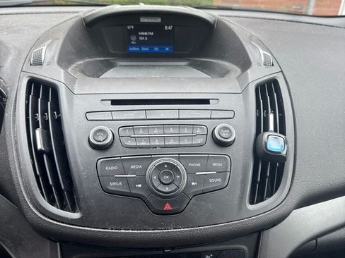 Used 2017 Ford Escape SE AWD/4WD image 2