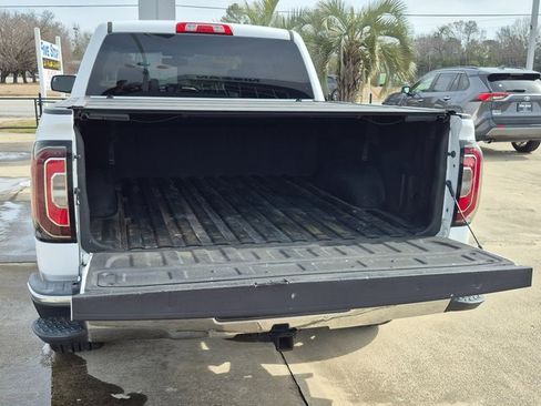 Used 2018 GMC Sierra 1500 SLT w/ SLT Premium Package image 4
