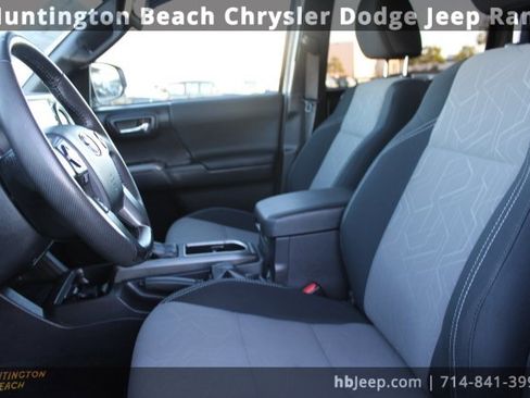 Used 2023 Toyota Tacoma TRD Off-Road image 40