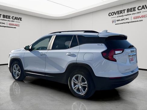 Used 2022 GMC Terrain SLE w/ Driver Convenience Package image 6