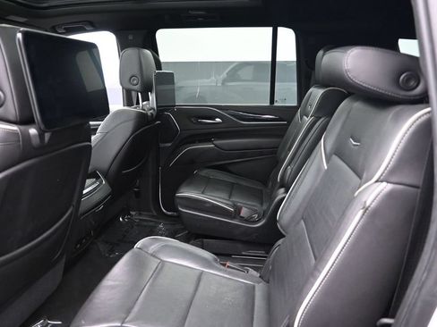 Used 2021 Cadillac Escalade ESV Sport w/ Driver Assist Tech Package RWD image 15