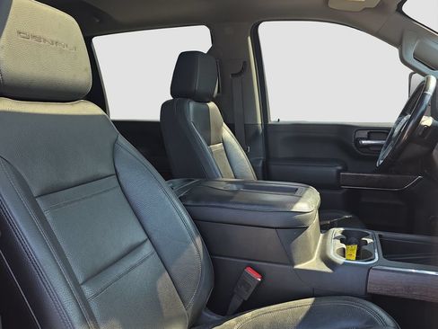 Used 2022 GMC Sierra 2500 Denali w/ Denali Black Diamond Edition AWD/4WD image 19