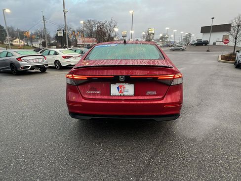 Used 2023 Honda Accord Sport image 6