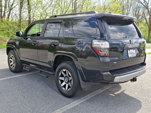 Used 2023 Toyota 4Runner TRD Off-Road Premium w/ Off Road Premium Plus Package AWD/4WD image 4