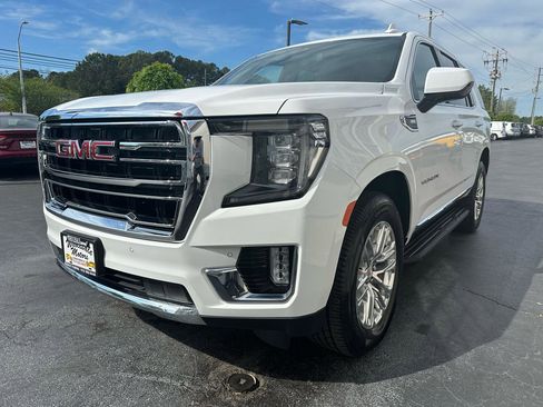 Used 2021 GMC Yukon SLT image 3