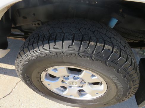 Used 2008 Toyota Tacoma PreRunner image 26