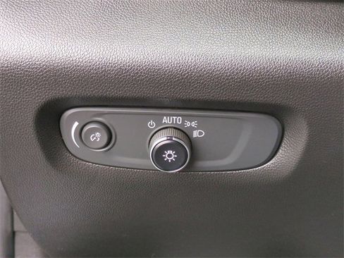 Certified 2023 Chevrolet Traverse LT image 18