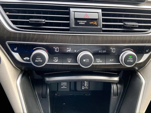 Used 2020 Honda Accord EX image 30