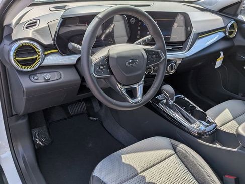 New 2026 Chevrolet Trax LT image 16