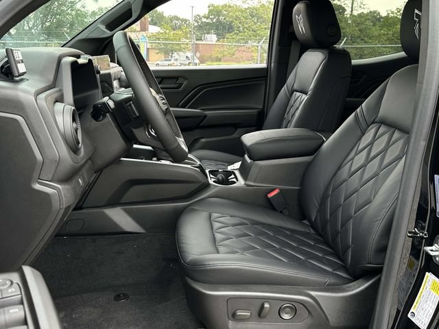 New 2026 Chevrolet Colorado Trail Boss AWD/4WD image 16