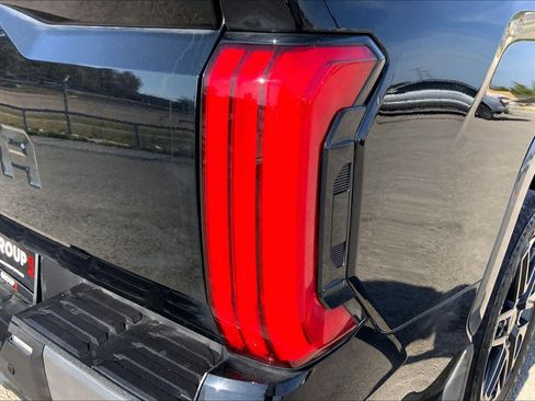 Used 2024 Toyota Tundra Limited image 29