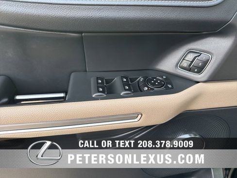 Used 2024 Ford Expedition Limited image 25