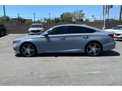 Used 2022 Honda Accord Touring image 2