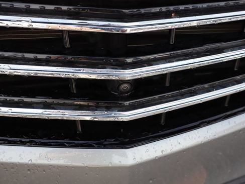 Used 2023 Chevrolet Equinox Premier image 8